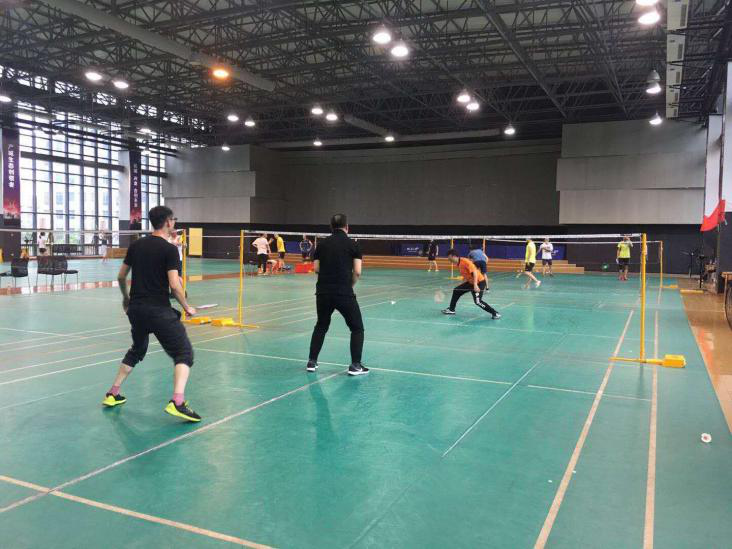 揮動激情，團結一心——武漢騰亞成功舉辦首屆“羽毛球”比賽