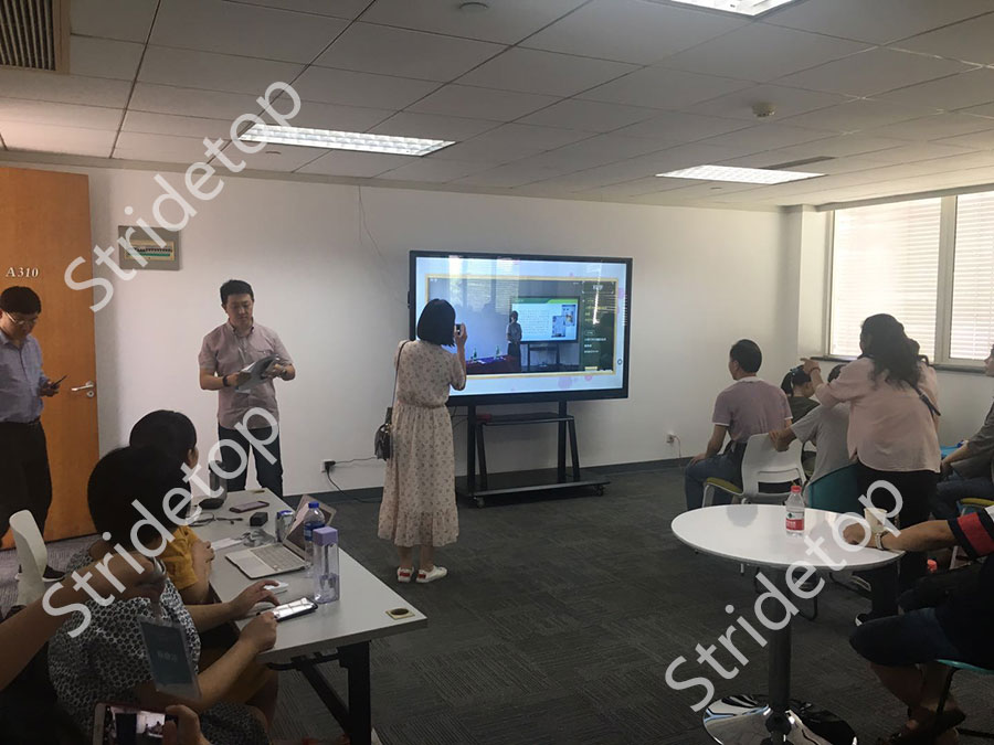 武漢市騰亞科技有限公司現場提供技術和教學設備支持!